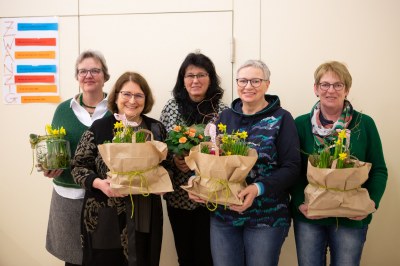 Die Geehrten beim Kirchenchor Täbingen (von links) Beate Vöhringer, Martina Angrees, Karin Völkle Claudia Sebera und Ursula Amann